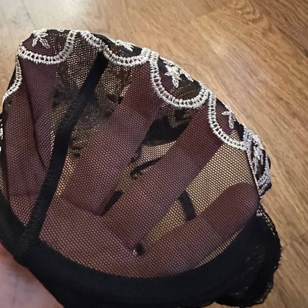 La Perla Black white lace sheer cup size 34C sexy underwear